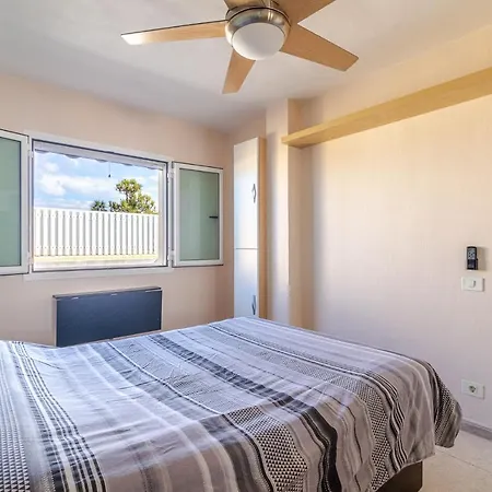 Flatguest La Concha Apartment *